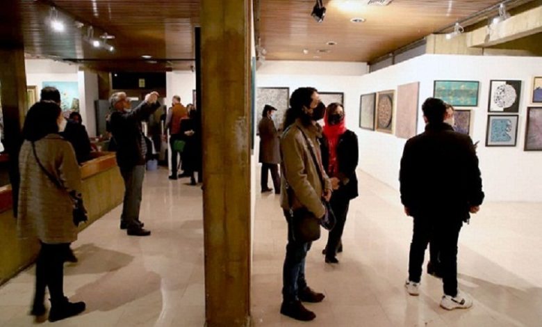 بازدید محمدمهدی احمدی، از نمایشگاه‌های تجسمی فرهنگسرای نیاوران